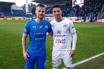 Bratři Jan (vlevo) a Pavel Juroškovi poprvé v ligovém zápase nastoupili proti sobě
