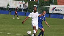 Fotbalisté Slovácka B (bílé dresy) v 6. kole MSFL podlehli Uničovu 1:2.