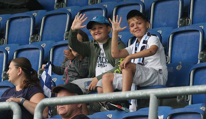 Fotbalisté Slovácka (bílé dresy) ve 2. kole FORTUNA:LIGY hostili České Budějovice.