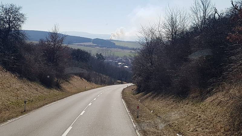 Požár skládky odpadu v Uherském Brodě - 13. 3. 2022