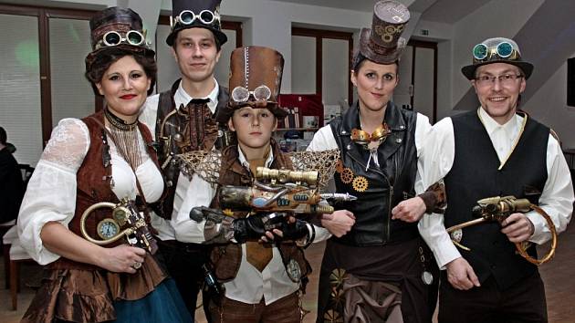 Karneval pro dospělé opanoval velehradské turistické centrum - Slovácký  deník