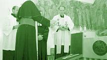 Insignie posvěcené olomouckým arcibiskupem bude hejtman nosit při zvláštních příležitostech.
