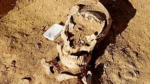 Další hroby Velkomoravanů objevili archeologové ve Starém Městě, při hloubení stavebních základů Cyrilometodějského centra  Na Valách
