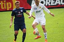 26. kolo MSFL, neděle 15. 5. 2016, Městský fotbalový stadion Miroslava Valenty seniora  1.FC Slovácko B – Zlín B (v bílém) 1:1 (1:0)