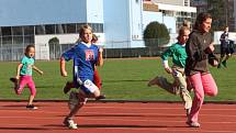 Kinderiáda na atletickém stadionu v Uherském Hradišti.