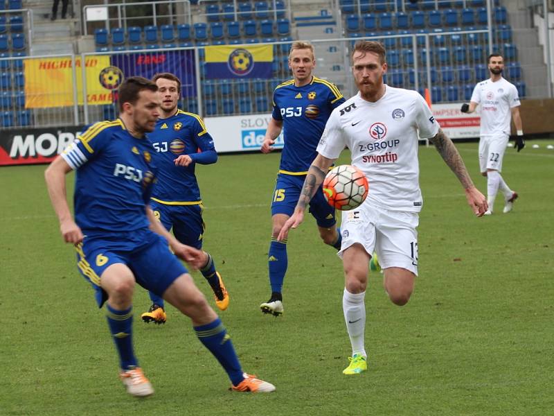 Slovácko proti Jihlavě - Milan Kerbr a Ondřej Šourek (č. 6).