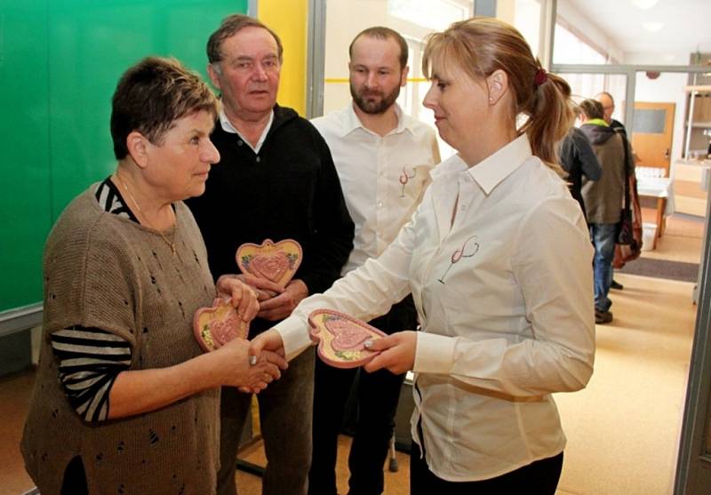 Na Valentýnské výstavě vín v Kudlovicích, letos první na Slovácku, mohli lidé okoštovat 287 vzorků vín.