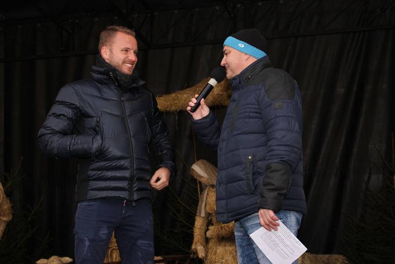 Miroslav Šlegl po návratu z cesty po Jižní Americe a dalších několika kontinentech dorazil na kole na Masarykovo náměstí v Uherském Hradišti. 