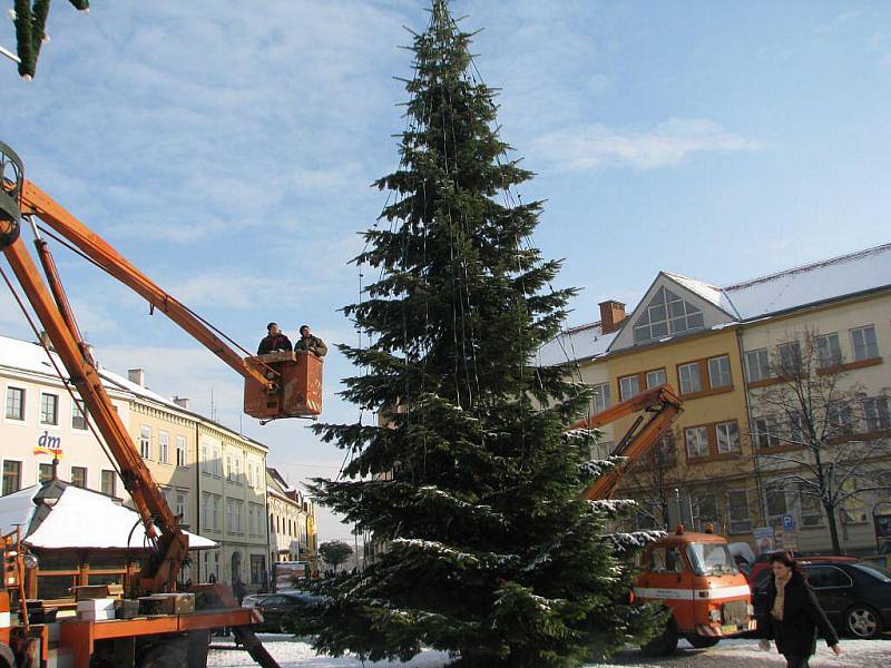 Jedli v centru Slovácké metropole slavnostně rozsvítí starosta města v pátek 3. prosince