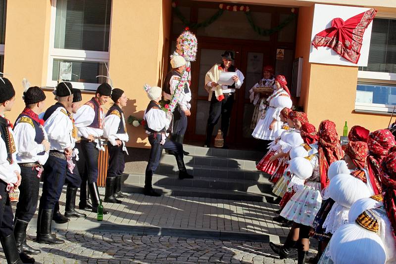 Loňský nejpohlednější stárkovský pár vládl opět kostelanským hodům