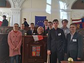 Studenti  GJAK na Simulaci Evropského parlamentu v Brně