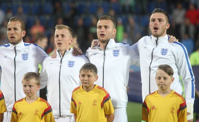 Uherské Hradiště Fotbal ME U21 Anglie Portugalsko  Anglie – Portugalsko (v červeném)