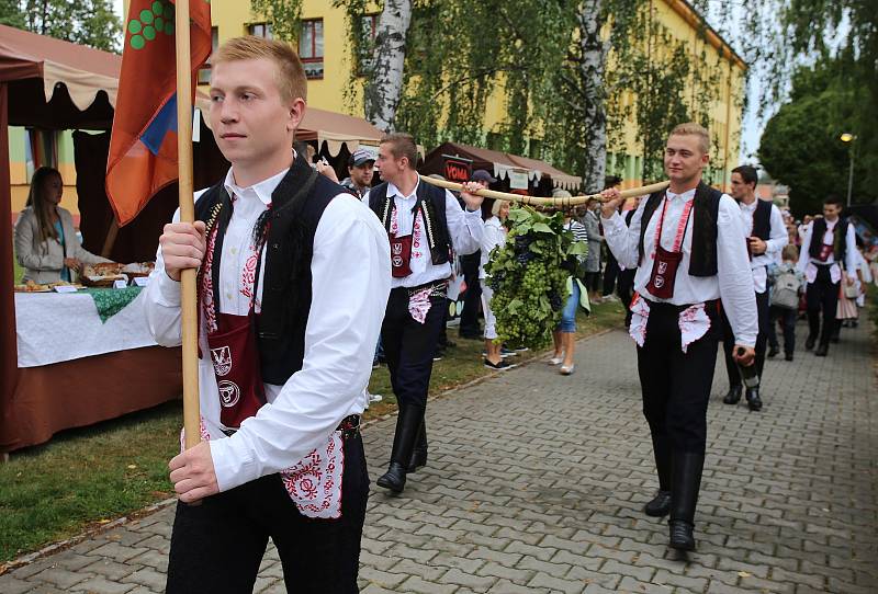 Slavnostní vyhlášení výsledků X. ročníku soutěže TOP Víno Slovácka 2017 v Polešovicích. Jedná se o regionální ocenění nejlepších vín Slovácka