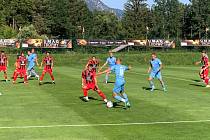 Fotbalisté Slovácka (modré dresy) zdolali v předposledním přípravném zápase druholigový maďarský celek Budafoki MTE 3:0.