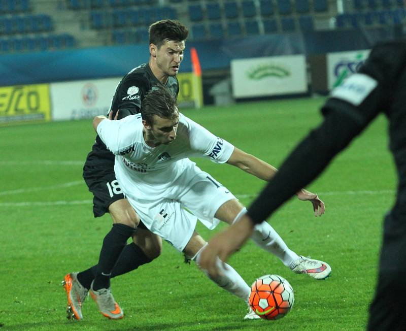 1. FC Slovácko - FK Jablonec. Zleva Michal Trávník a Marián Kovář.