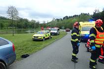 Záchranáři zasahují v neděli 7. května 2023 u tragické dopravní nehody motorkáře u Košíků na Uherskohradišťsku.