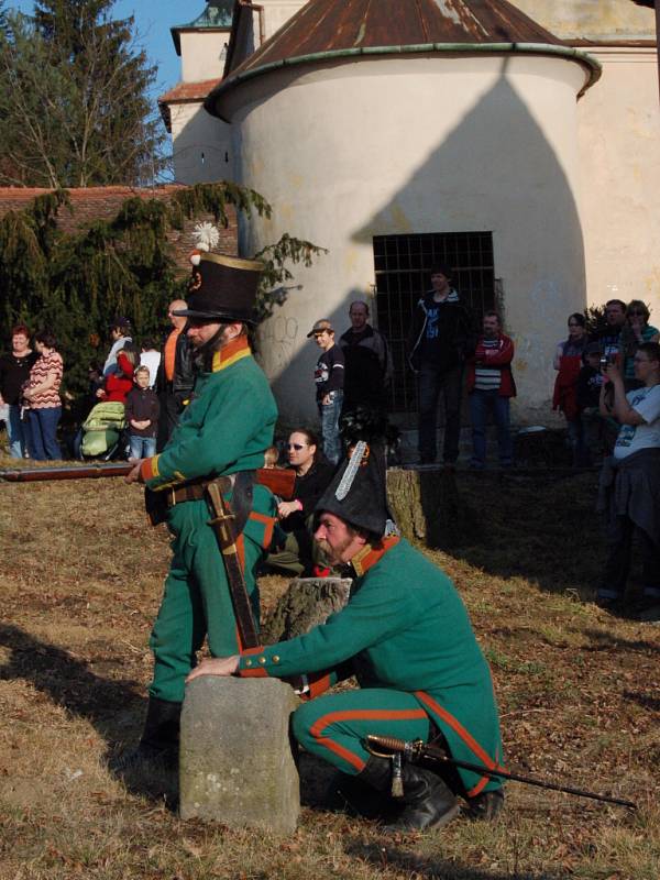 Na zámku v Ořechově se třetí březnovou sobotu a neděli promenádovali francouzští vojáci.