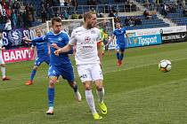 Fotbalisté Slovácka (v bílých dresech) ve 22. kole podlehli Slovanu Liberec 0:1 a v tabulce HET ligy zůstali čtrnáctí.