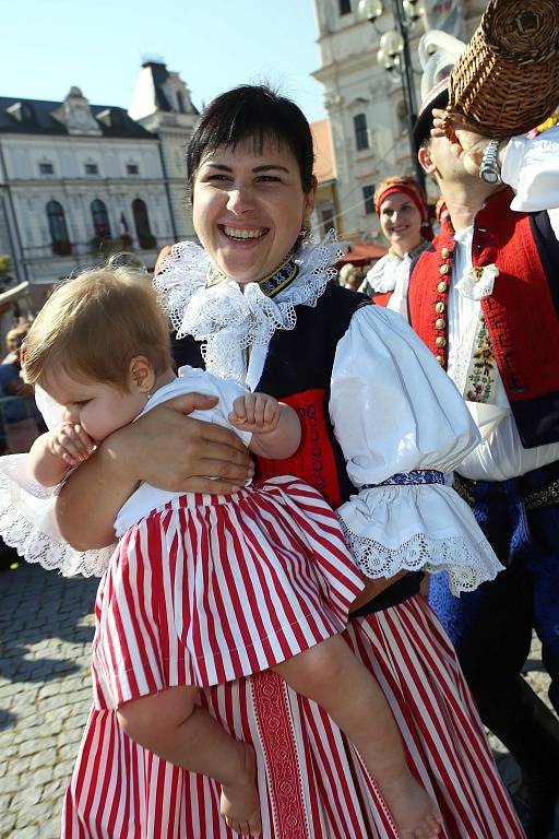 Slavnosti vína 2016 v Uherském Hradišti. Slavnostní průvod.