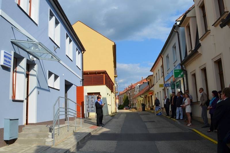 Na zbrusu nové adrese je třeba hledat „základnu“ městských policistů v Uherském Brodě.