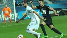 1. FC Slovácko - FK Jablonec. Zleva Marián Kovář a Luděk Pernica.