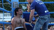 Začátek Slováckého léta zpestřil exhibiční boxerský zápas mistra světa Lukáše Konečného s Ondřejem Chudobou i souboje členů Gym-k.o. boxing team.