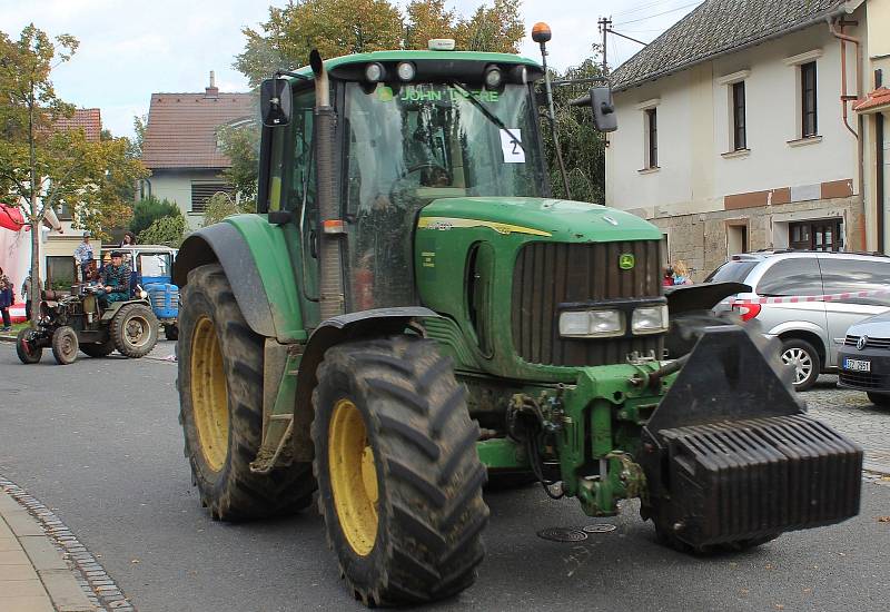 Buchlovické náměstí žilo v neděli 8. ročníkem Trhu v podhradí