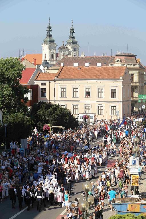 Slavnosti vína 2016 v Uherském Hradišti. Slavnostní průvod.