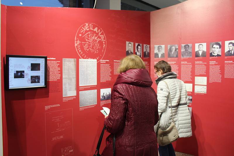 Jeden z nejdůležitějších příběhů protikomunistické rezistence přibližuje ve foyer kina Hvězda v Uherském Hradišti rozsáhlá výstava s názvem Případ Světlana. Proměny obrazu třetího odboje. Vernisáž.