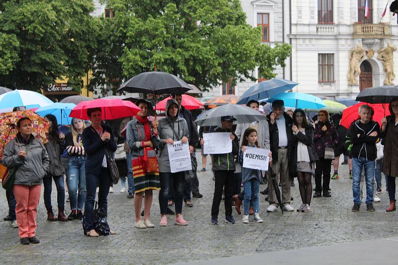 Demonstrace v Uherském Hradišti za nezávislost justice - 28. května 2019