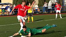 Fotbalisté Uherského Brodu (v červených dresech) v 17. kole Fortuna MSFL remizovali s Kroměříží 1:1.