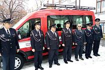 Vánočním dárkem radnice pro hradišťské dobrovolné hasiče je Ford Transit za více než milion korun.