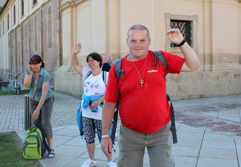 Desítky kilometrů měli za sebou věřící poutníci, kteří dorazili v sobotu dopoledne na Velehrad.