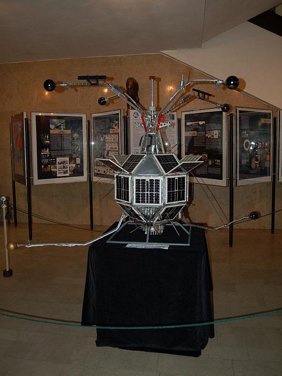 technologický model družice Magion II.