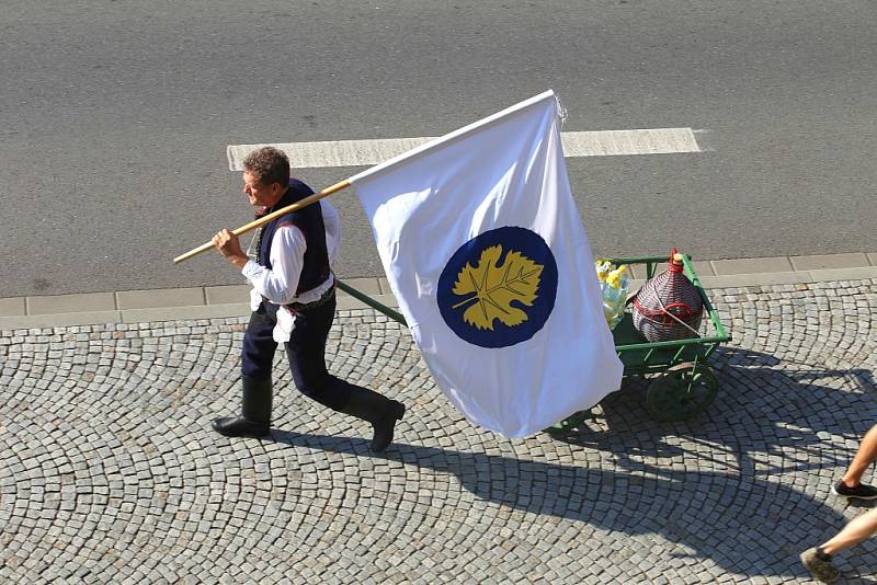 Slavnosti vína 2016 v Uherském Hradišti. Slavnostní průvod.