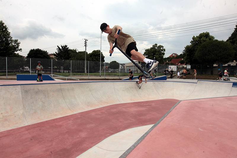 Skatepark v Uherském Hradišti slavnostně otevřeli v pátek 25. června 2021