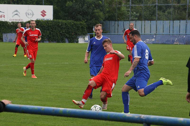 Fotbalisté Kunovic (v modrých dresech)  v 5. kole I. A třídy skupiny odlehli favorizovaným Osvětimanům 2:4.