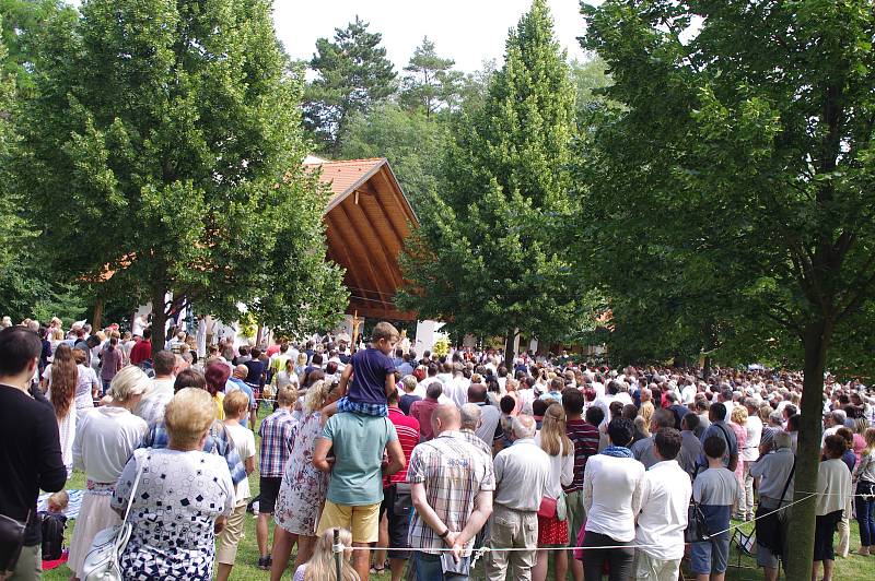 Poutníků dorazilo v neděli na Sv. Antonínek kolem deseti tisíc.