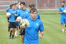 Fotbalisté Slovácka B na hřišti v Sadech zahájili letní přípravu na další sezonu ve třetí lize.