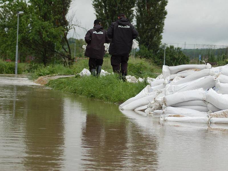 Olšava zaplavila ve středu 2. června části Kunovic a Sadů.