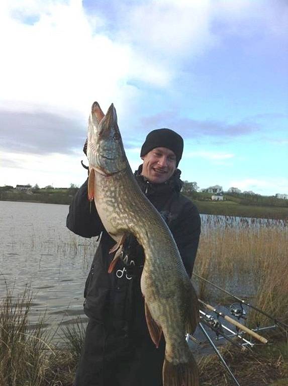 Soutěžní číslo 105 – Milan Běhunek, štika, 123 cm, 12,5 kg.