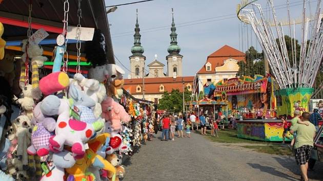 NA POUTI. Na lukrativních místech v centru Velehradu budou stánky s výhradně pouťovým zbožím. Chybět nebude ani zábavný park. 