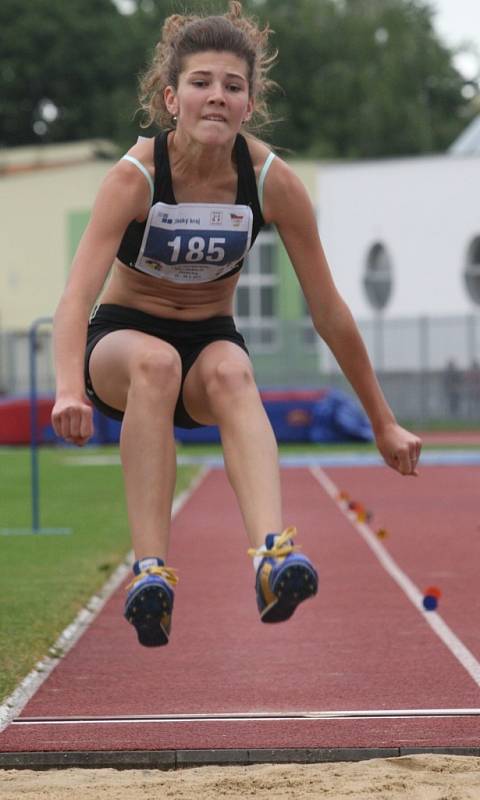 Hry VI. letní olympiády dětí a mládeže ČR ve Zlínském kraji. Atletika na atletickém stadionu v Uherském Hradišti.