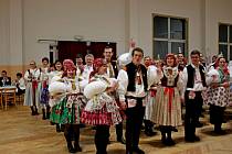 Českou besedu budou v sobotu tančit krojovaní Nedakonicích.