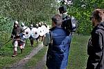 Archeoskanzen na Modré okupuje filmový štáb ČT, Velkomoravané a skupiny oživlé historie. 