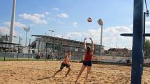 Sedmý ročník benefičního turnaje smíšených dvojic Afrika Beach Open v Uherském Hradišti.