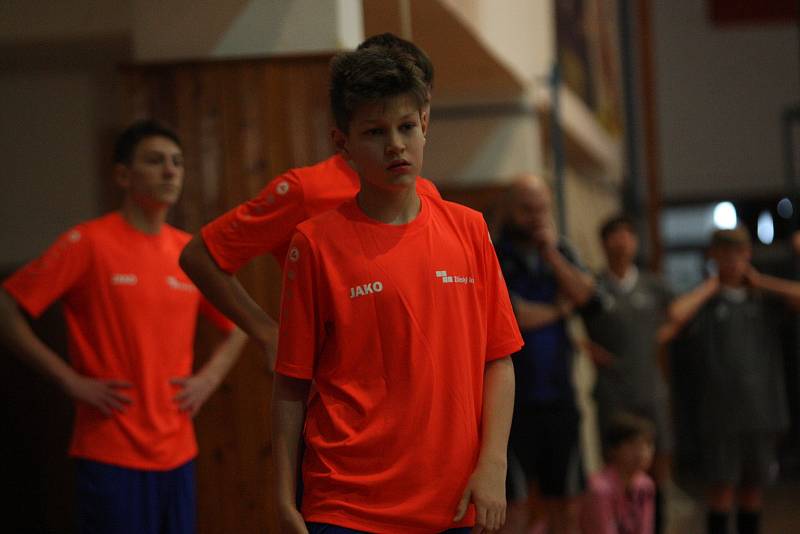 Fotbalové naděje Zlínska braly na halovém turnaji krajských výběrů starších žáků kategorie U14 v Hluku bronz.