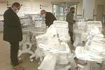 Uherskohradišťské nemocnice dostala ze státních hmotných rezerv deset plicních ventilátorů.