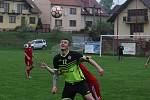 Fotbalisté Jalubí (žlutočerné dresy) v semifinále Poháru OFS Jarošovský pivovar zdolali Nedakonice 3:0.