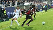 Fotbalisté Slovácka (bílé dresy) se ve čtvrtek večer utkali v Konferenční lize s francouzským Nice
